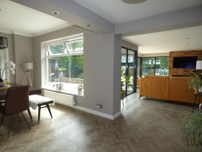 Open Plan Lounge/Dining room- click for photo gallery